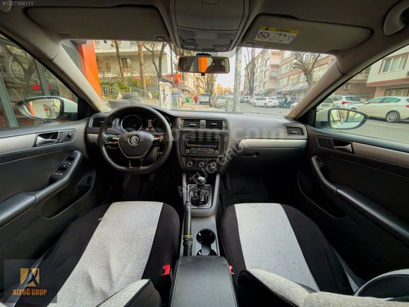 ALTUĞ'DAN SATILIK 2015 MODEL TRENDLİNE 1.2 JETTA