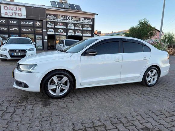 VİZYONDAN/ 2012 JETTA 1.2 TSİ 6 İLERİ DÜŞÜK KM