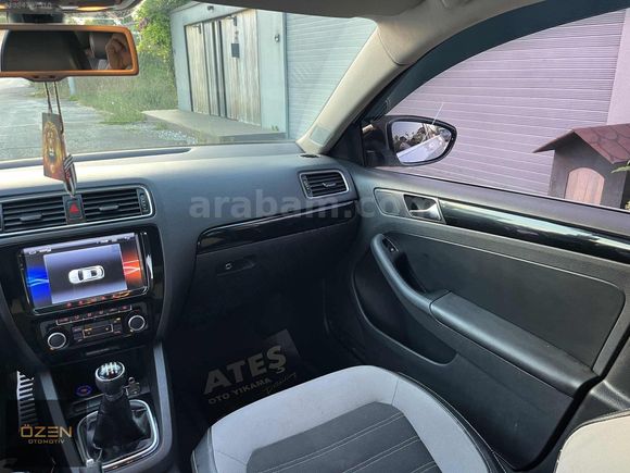 HATASIZ SUNROOFLU JETTA