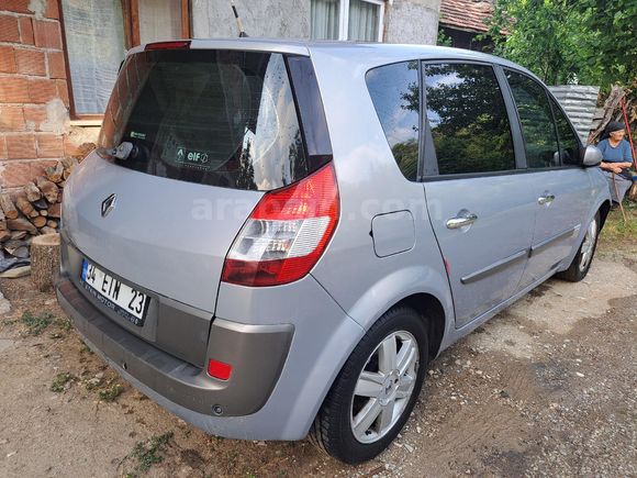 Sahibinden Renault Scenic 1.6 Dynamique 2006 Model
