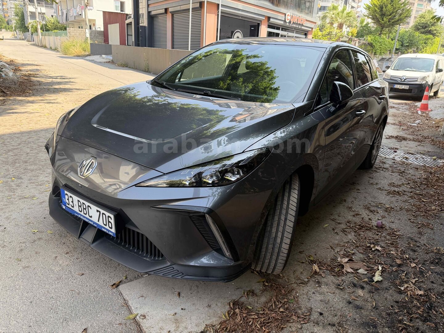 Sahibinden MG MG4 Luxury 2023 Model Mersin 20.700 km Gri (titanyum) 5