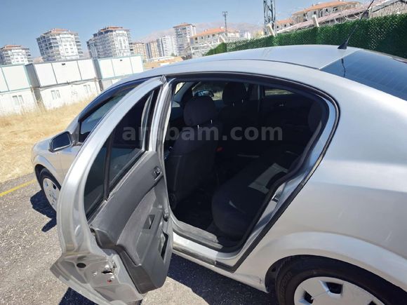 Sahibinden Opel Astra 1.6 Essentia 2009 Model