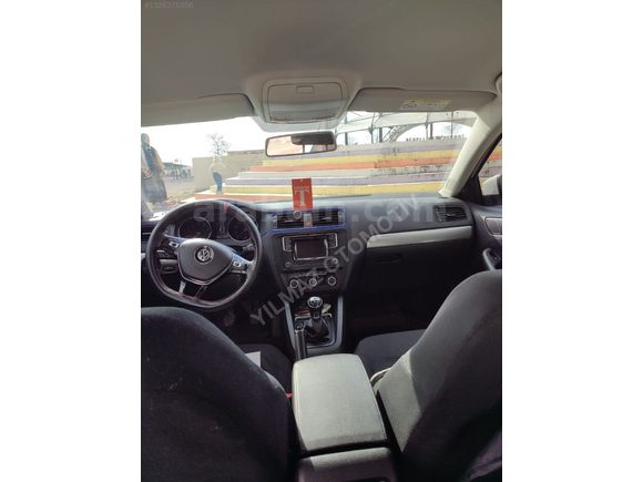 temiz masrafsız düşük km jetta