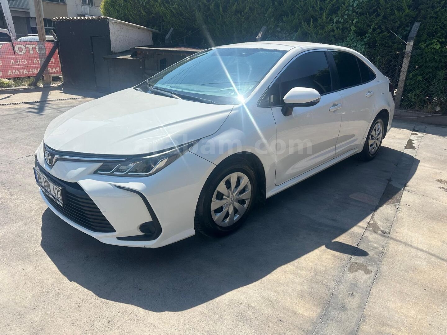 Galeriden Toyota Corolla 1.6 Vision 2020 Model Denizli 213.000 km Beyaz 2