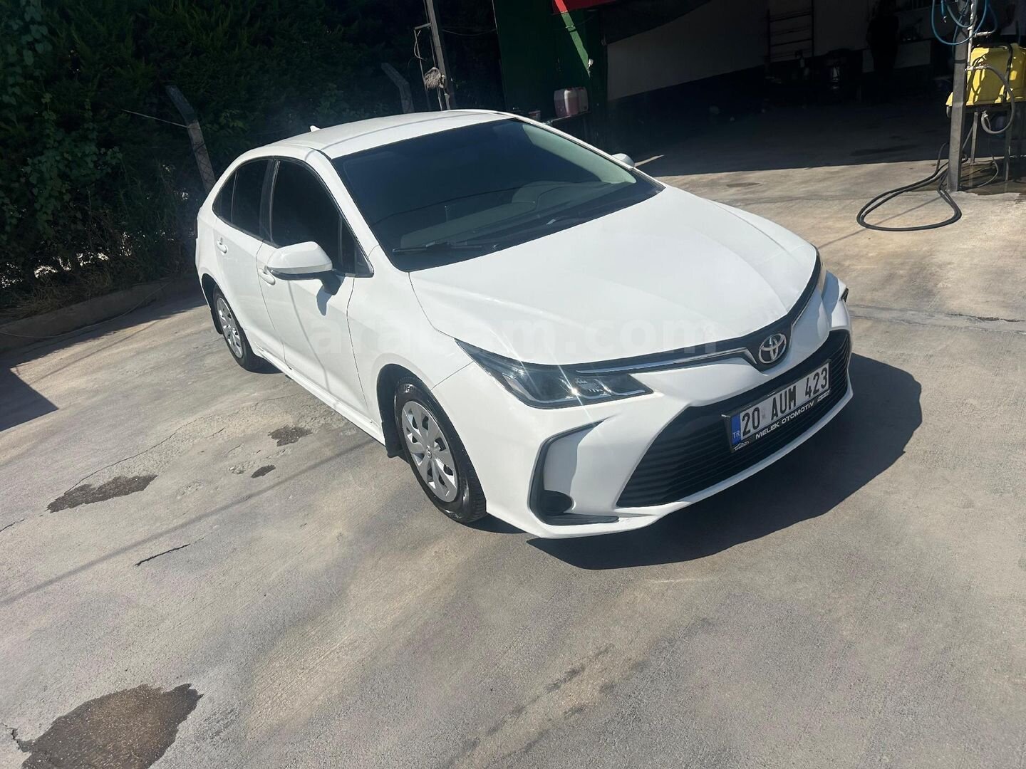 Galeriden Toyota Corolla 1.6 Vision 2020 Model Denizli 213.000 km Beyaz 4