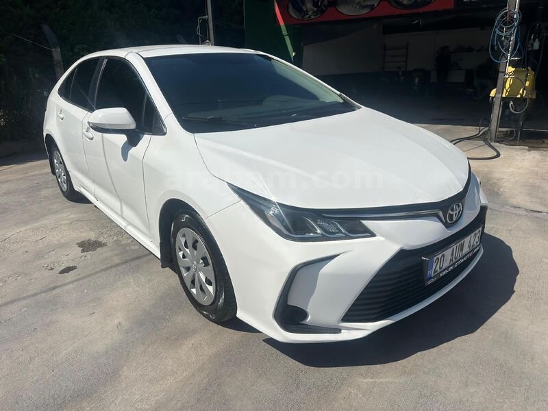 Galeriden Toyota Corolla 1.6 Vision 2020 Model Denizli 213.000 km Beyaz