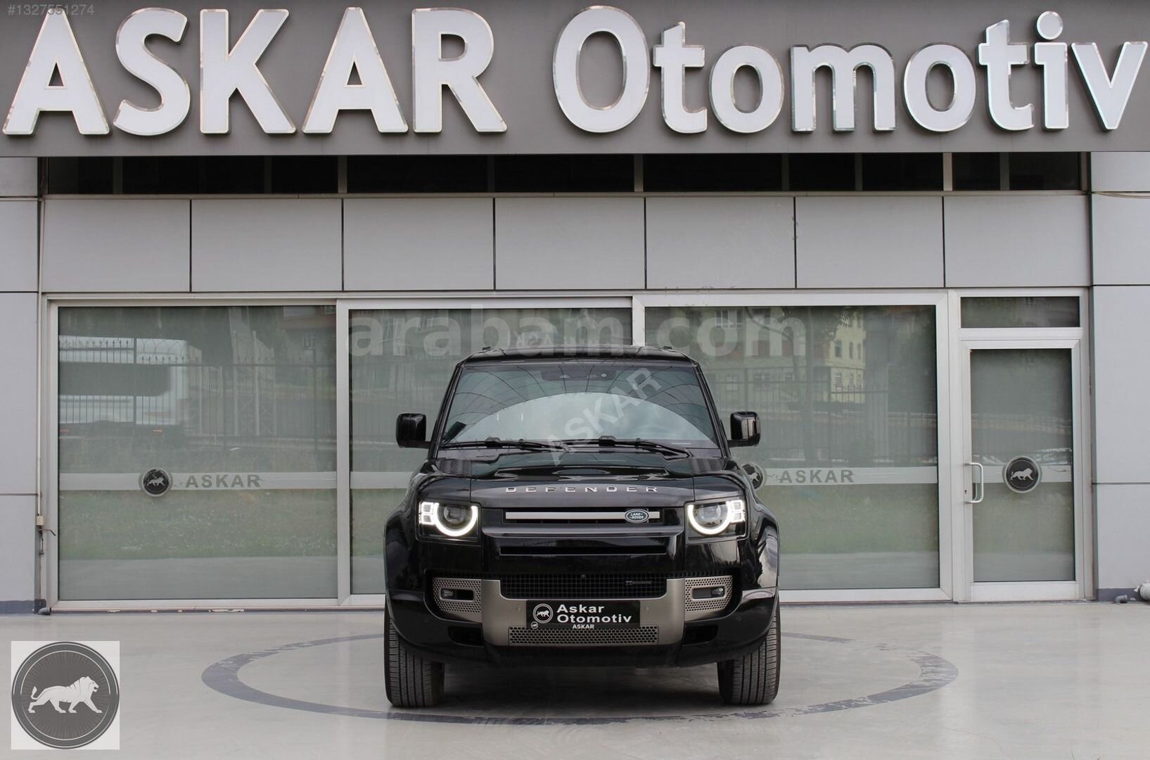 Galeriden Land Rover Defender 110 2.0 X-Dynamic SE 2023 Model İstanbul 36.500 km Siyah 3