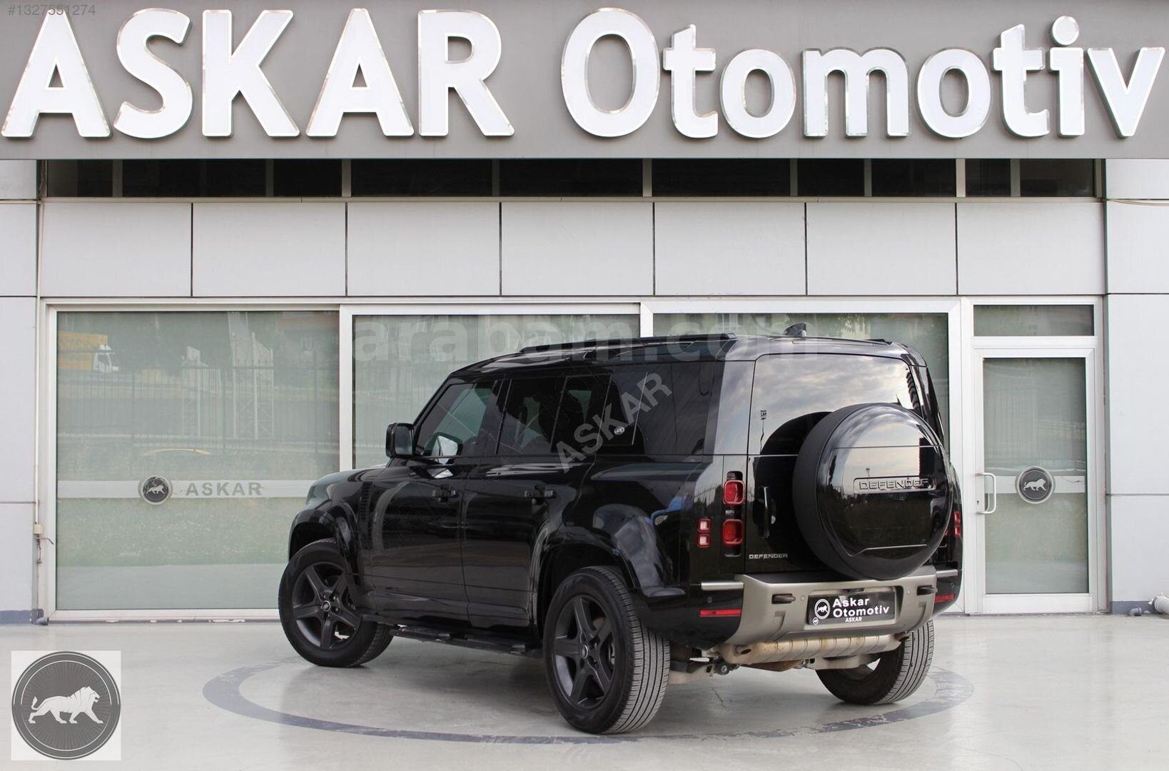 Galeriden Land Rover Defender 110 2.0 X-Dynamic SE 2023 Model İstanbul 36.500 km Siyah 2