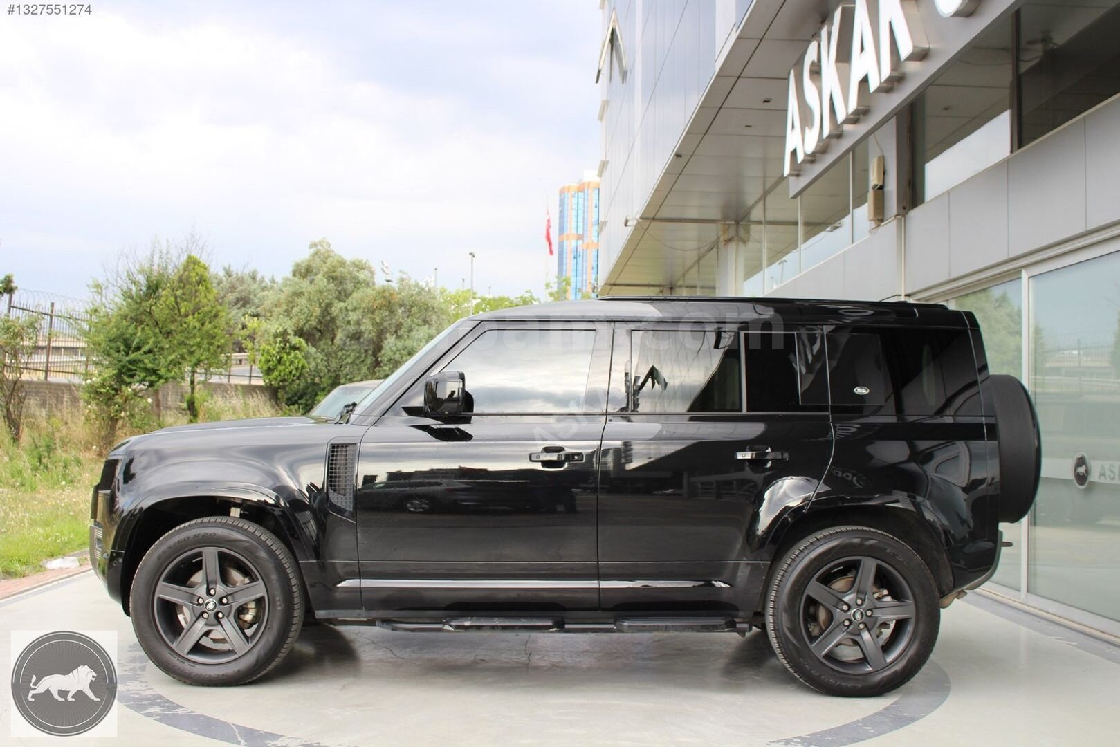 Galeriden Land Rover Defender 110 2.0 X-Dynamic SE 2023 Model İstanbul 36.500 km Siyah 7