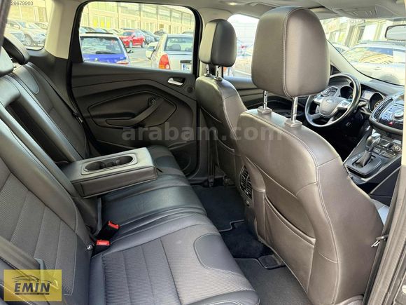 HATASIZ BOYASIZ ÇİZİKSİZ CAM TAVANLI FORD KUGA TİTANİUM