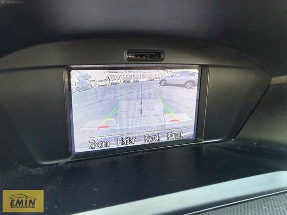 HATASIZ BOYASIZ ÇİZİKSİZ CAM TAVANLI FORD KUGA TİTANİUM