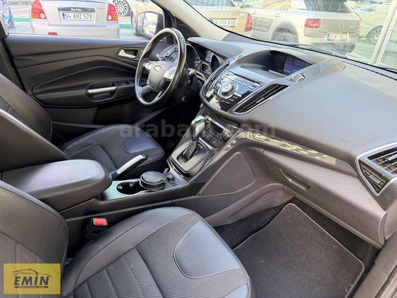 HATASIZ BOYASIZ ÇİZİKSİZ CAM TAVANLI FORD KUGA TİTANİUM