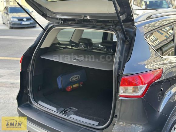 HATASIZ BOYASIZ ÇİZİKSİZ CAM TAVANLI FORD KUGA TİTANİUM