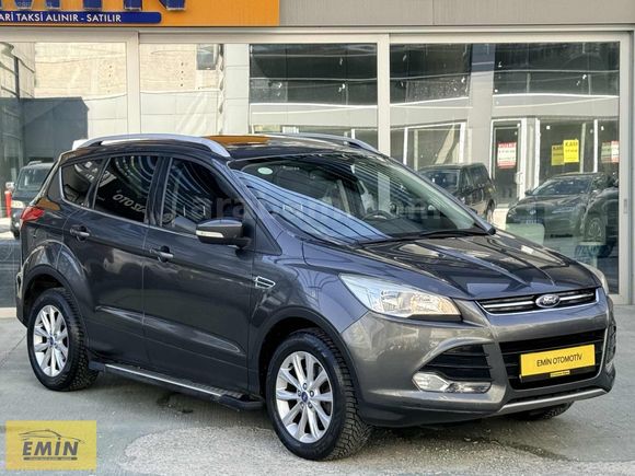 HATASIZ BOYASIZ ÇİZİKSİZ CAM TAVANLI FORD KUGA TİTANİUM