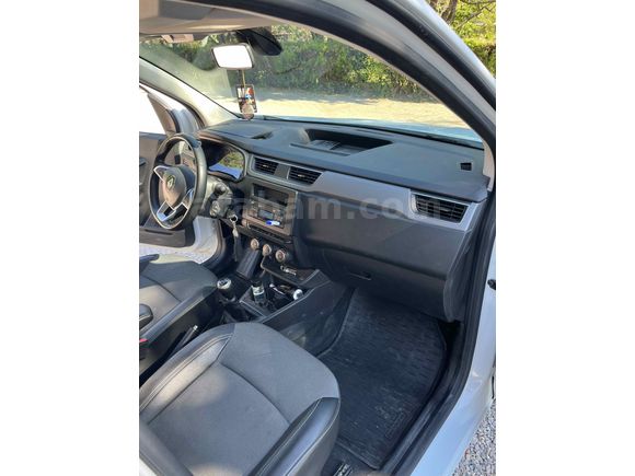 Sahibinden Renault Express Combi 1.5 BlueDCI Touch 2023 Model 