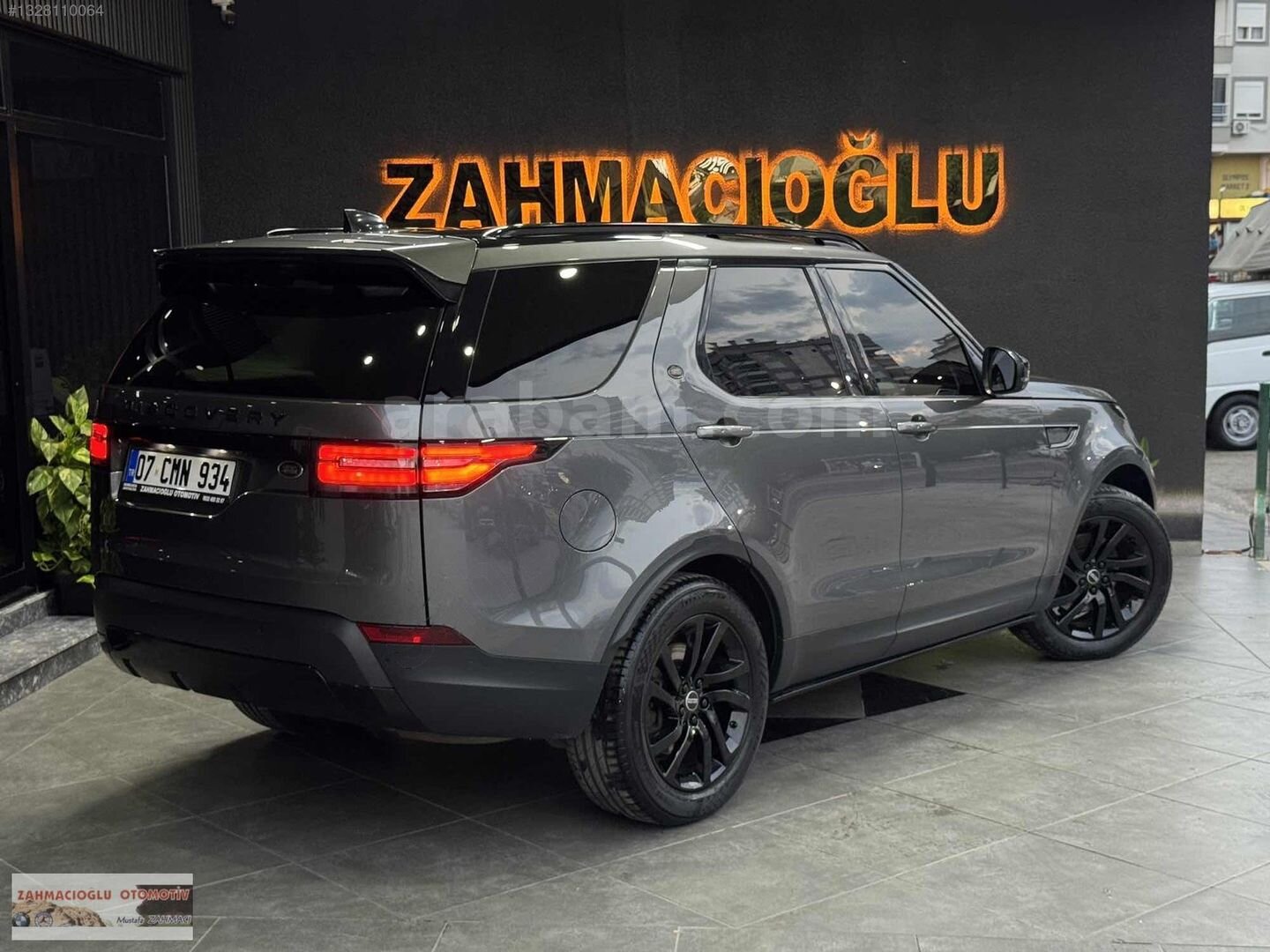 Galeriden Land Rover Discovery 2.0 SD4 HSE 2017 Model Antalya 116.000 km Gri 6