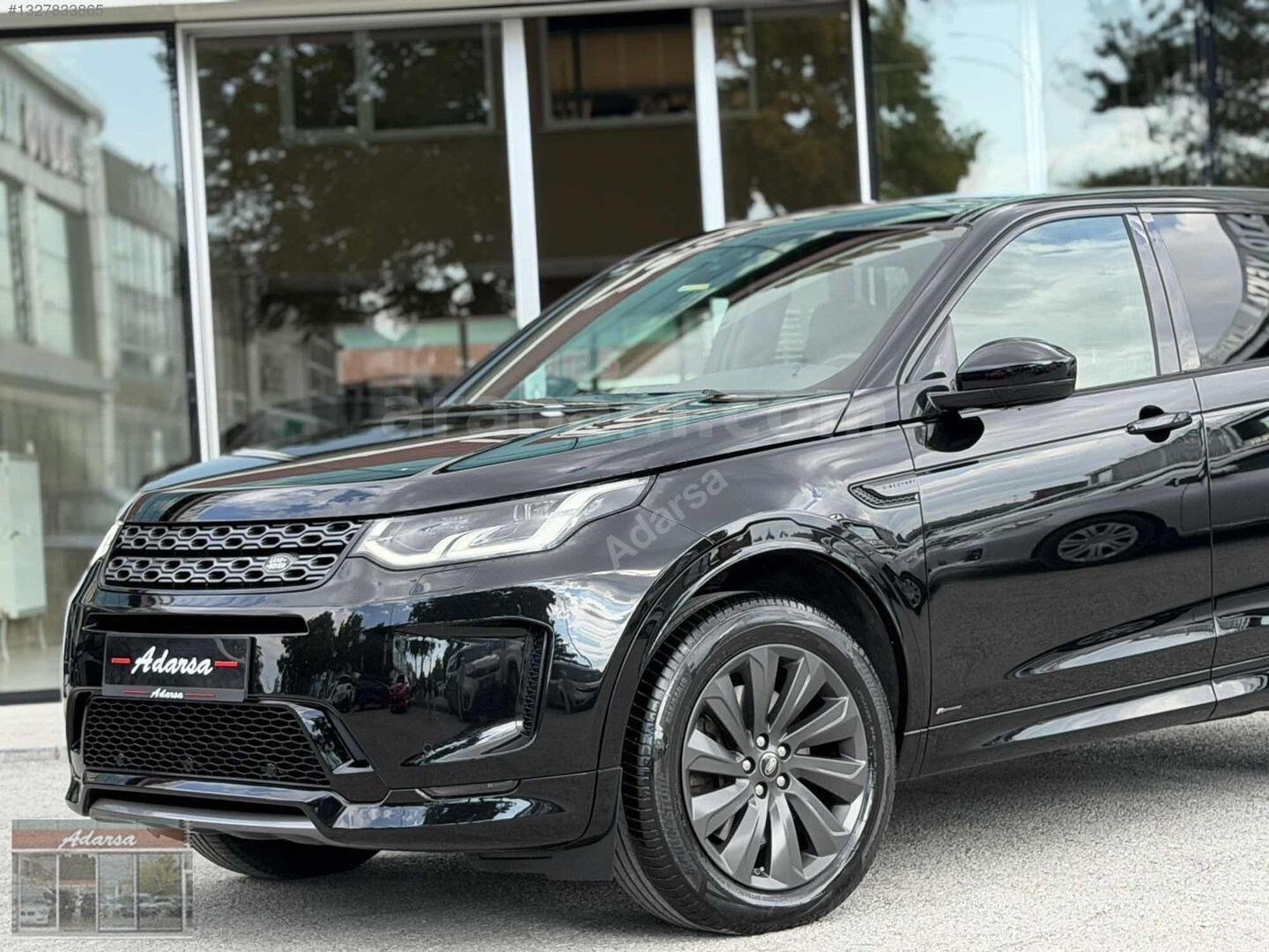 Galeriden Land Rover Discovery Sport 2.0 TD4 R-Dynamic SE 2019 Model Konya 107.000 km Siyah 1