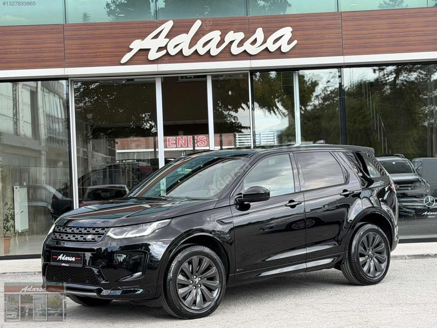 Galeriden Land Rover Discovery Sport 2.0 TD4 R-Dynamic SE 2019 Model Konya 107.000 km Siyah 2