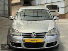 FIRSAT 2008 VW JETTA 1.4 TSİ COMFORTLİNE DSG 168.000 KM ORJİNAL