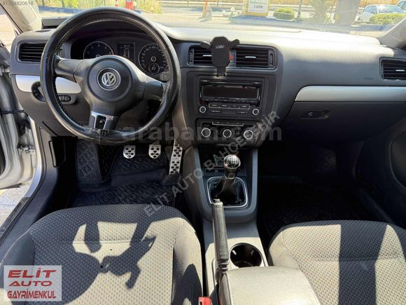 VW JETTA 1.4 TSİ TRENDLİNE 122 HP MANUEL 220 BİN KM