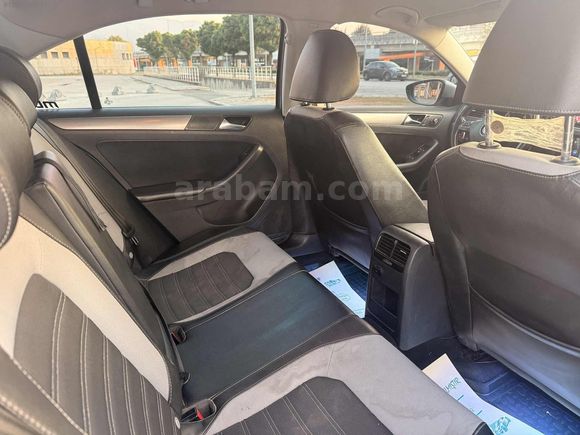 CEBECİ'DEN VW JETTA BAKIMLI