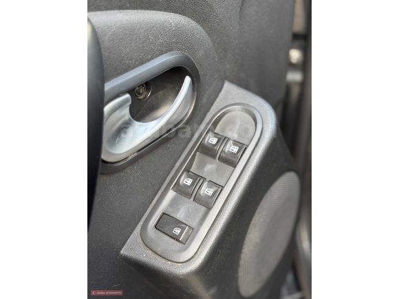 DACİA DUSTER 1.5 DİZEL LAUREATE PAKET EN DOLUSU
