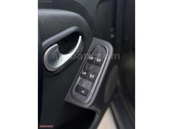 DACİA DUSTER 1.5 DİZEL LAUREATE PAKET EN DOLUSU
