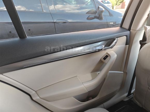Sahibinden 2017 Octavia 1.6 TDI Style CR cam tavan