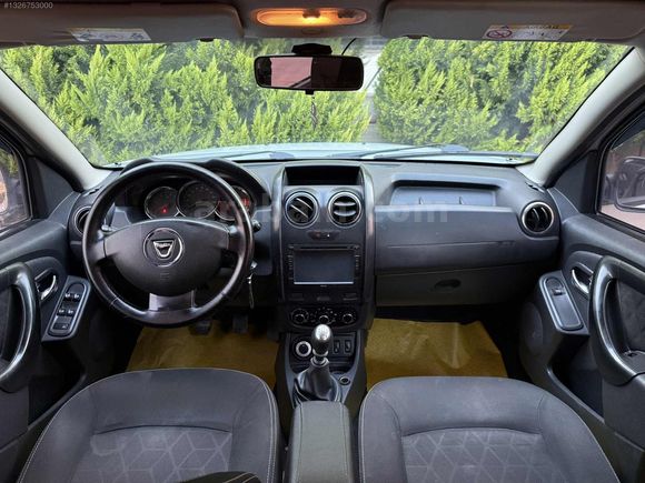 2015 MODEL 4x4 DUSTER LAUREATE