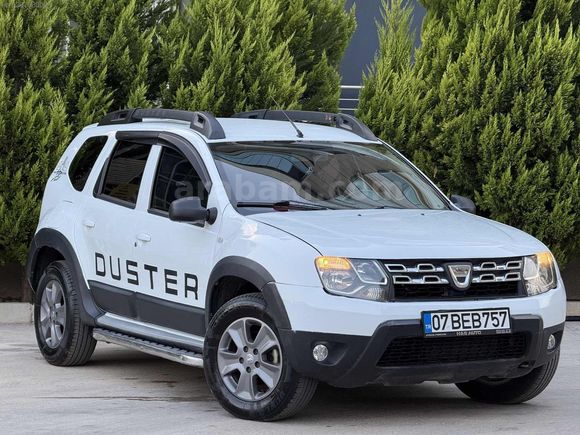 2015 MODEL 4x4 DUSTER LAUREATE