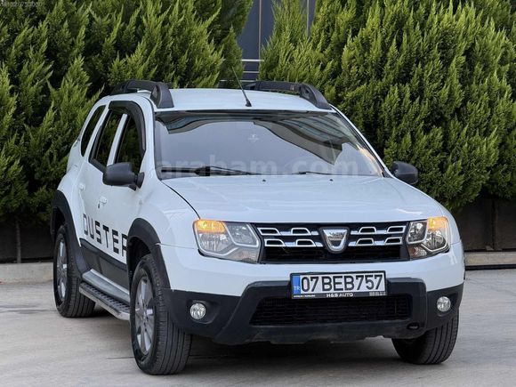 2015 MODEL 4x4 DUSTER LAUREATE