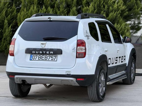 2015 MODEL 4x4 DUSTER LAUREATE