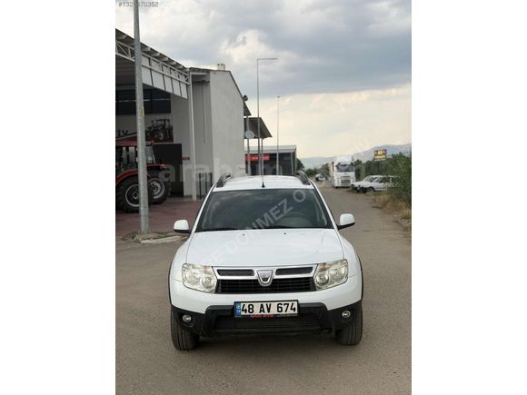 HATASIZ 4x2 DUSTER SINIF ÜSTÜ LAURATE EN TUTULANI