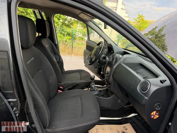 AKÇA OTOMOTİVDEN 2015 MODEL 4X2 1.5DCİ DUSTER LAUREATE