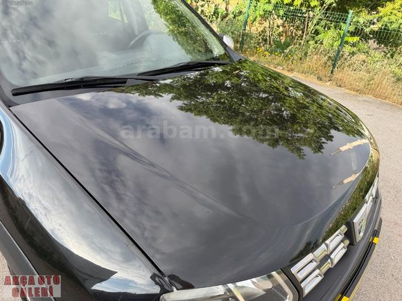 AKÇA OTOMOTİVDEN 2015 MODEL 4X2 1.5DCİ DUSTER LAUREATE