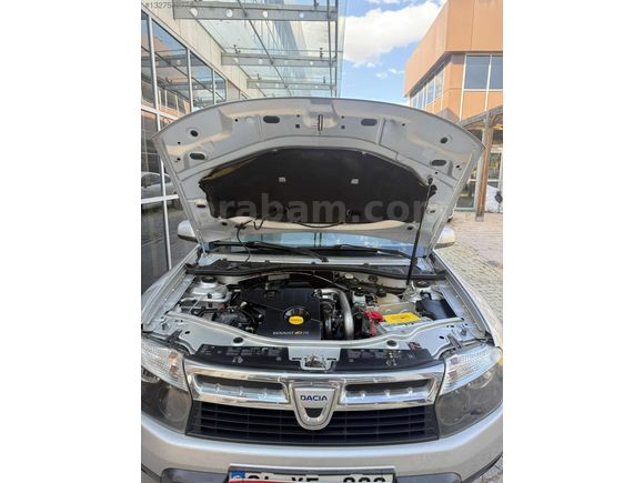 DUSTER 4X4 1.5 DCİ 110 LUK LAUREATE BAKIMLI VE TEMİZ