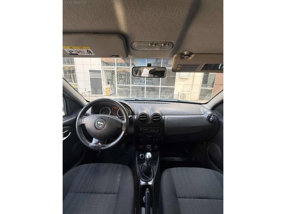 DUSTER 4X4 1.5 DCİ 110 LUK LAUREATE BAKIMLI VE TEMİZ