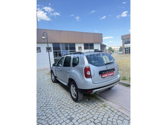 DUSTER 4X4 1.5 DCİ 110 LUK LAUREATE BAKIMLI VE TEMİZ
