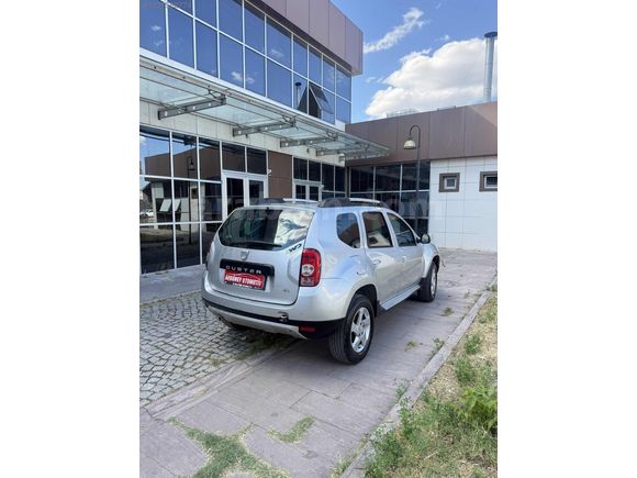 DUSTER 4X4 1.5 DCİ 110 LUK LAUREATE BAKIMLI VE TEMİZ