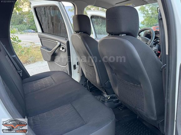 DACIA DUSTER LAUREATE 1.5 DİZEL 110'LUK ÇOK TEMİZ FUL DONANIM
