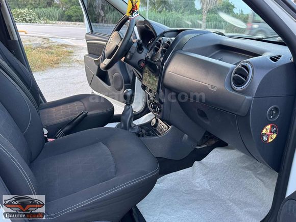 DACIA DUSTER LAUREATE 1.5 DİZEL 110'LUK ÇOK TEMİZ FUL DONANIM