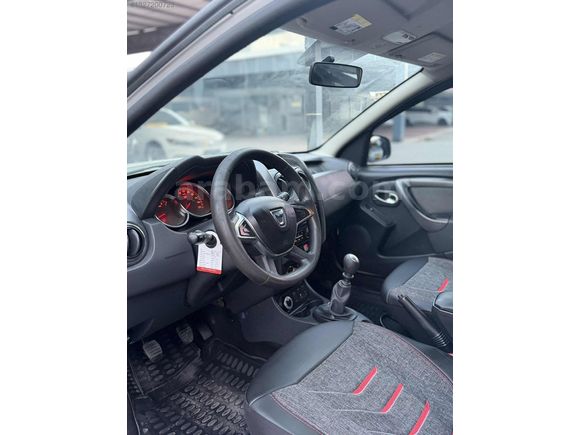 ALTINYÜZÜK MOTORS DACİA DUSTER 4x4 LAUREATE LOOK