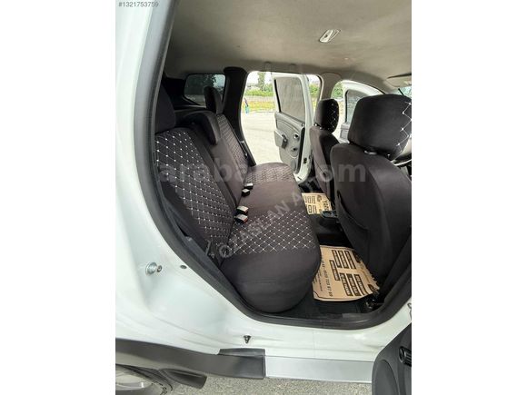 GARAJ ARACI 2014 DUSTER 1'5 DCI 105 KM'DE HATASIZ FUL BAKIMLI..