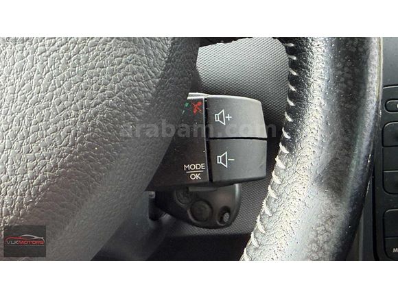 "VLK" 2015 HATASIZ DUSTER 1.5 DCi 4x4 LAUREATE K.KARTI 12 TAKSİT