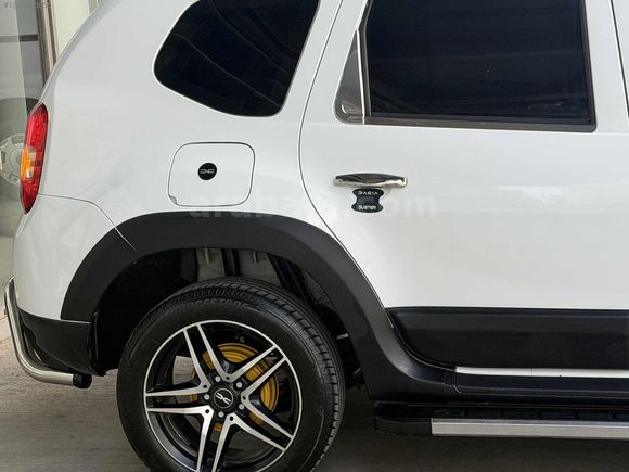 2017DACIA/DUSTER 1.5DCI 110HP LAURETTE OTOMATİK HATASIZ BOYASIZ