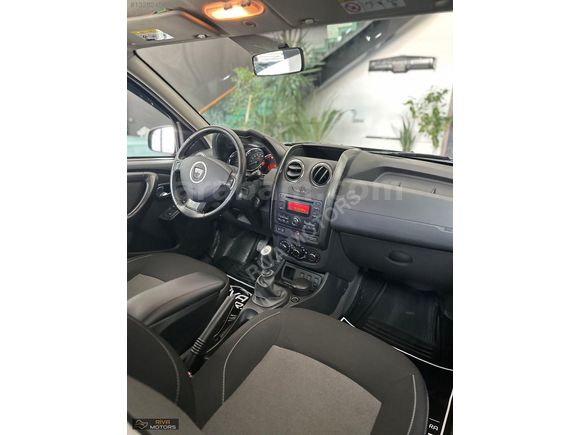 RİVA MOTORS'DAN HATASIZ B 2017 DACİA DUSTER 71.KM LAUREATE LOOK