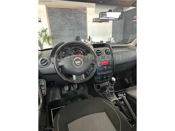 RİVA MOTORS'DAN HATASIZ B 2017 DACİA DUSTER 71.KM LAUREATE LOOK