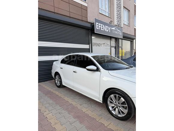 EFENDY OTOMOTİV DEN DÜŞÜK KM 2015 JETTA