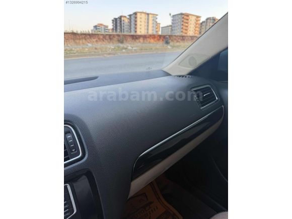 EFENDY OTOMOTİV DEN DÜŞÜK KM 2015 JETTA