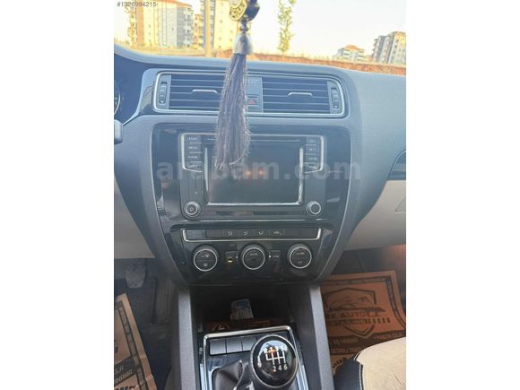 EFENDY OTOMOTİV DEN DÜŞÜK KM 2015 JETTA